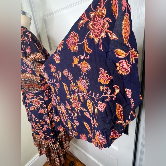 Z&L Europe Wrap Around Ruffle Dress Bell Sleeves Medium Floral Tribal Bohemian M - Picture 11 of 12